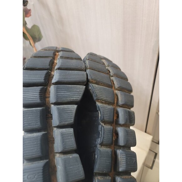 Athletic_Shoes